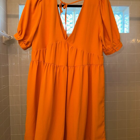 Millennial Pink Tangerine Tiered Puff Sleeve V Neck Dress - Medium - Picture 4 of 9